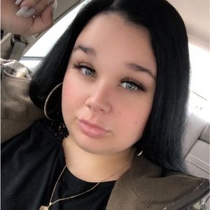 Meet your Posher, Lela